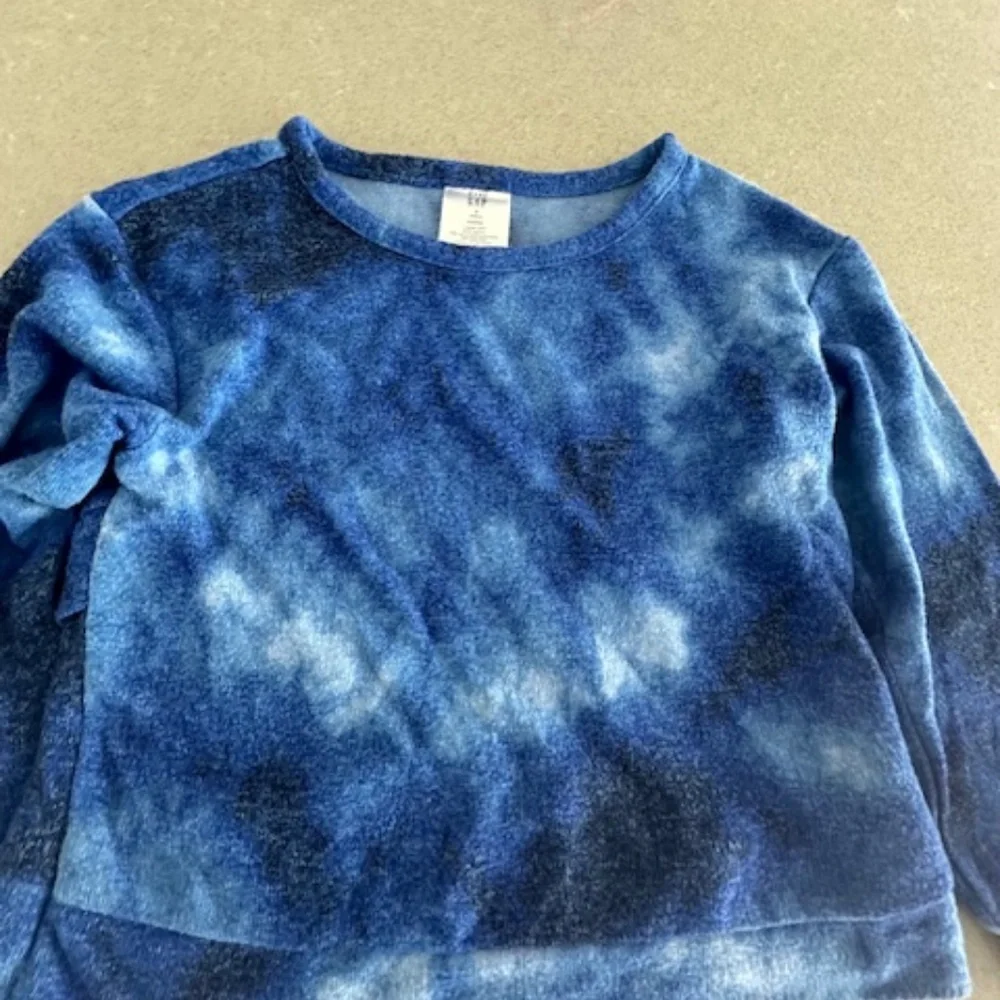 Set of 4 Toddler 4T 4Y Girl's Long Sleeve T-Shirts (3 Gap, 2 washed, never worn)